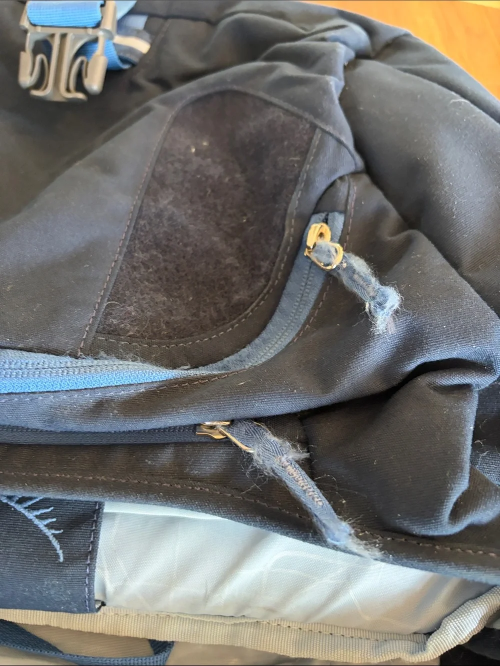 OSPREY FlapJill Dark Blue Messenger Bag with Laptop Pocket